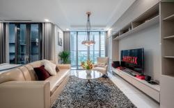 @1BR Luxury ~ Lowfloor Landmark 81 @FreeSwimming