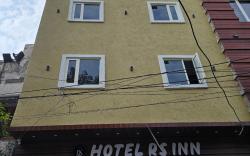 Hotel R S Inn
