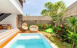 2BR top floor Ocean Breeze Hideaway