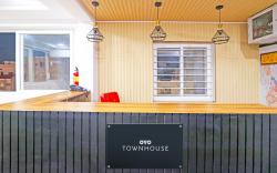 Super Townhouse QUALIA ELITE S R NAGAR