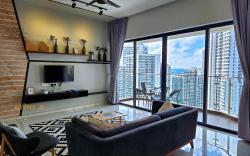 Country Garden Danga Bay by Widebed JB