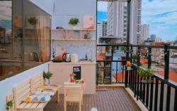 Studio ban công view chilll Quan Hoa Cầu Giấy V7