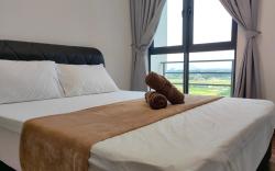 High Floor SunsetView Near Airport K Avenue 2-3Pax