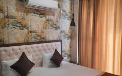 Luxury club soho motia 