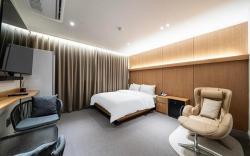 Brown Dot Yuseong Hot Springs Branch