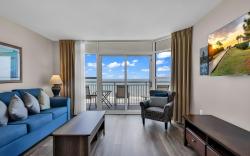 Breathtaking 2BR Condo w Floor-to-Ceiling Windows Overlooking Ocean