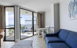 1BR Meridian Plaza Condo | Ocean View | Pool