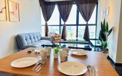 Georgetown City Skyline Seaview Urban Suites