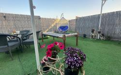 28. Jaccuzi, Theater, Pvt. Terrcae Garden, couple,