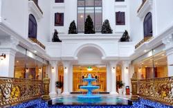 Crown Nguyen Hoang Hotel