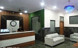 ShriGo Hotel Pushpa Residency