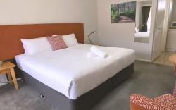 Higgins Lane Motel
