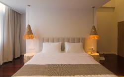 Good Moon at Tha Phae