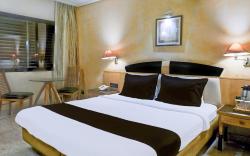 Super Townhouse Oak JM Road formerly Krishna presidency