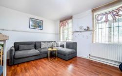 Lit & Airy 2BR Duplex Flat, 2 min to Clapham North