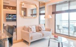Chic 2BR M-Town Signature Apartment By Travelio