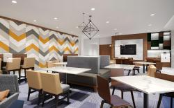 La Quinta Inn & Suites by Wyndham Austin South