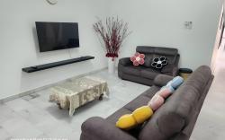 Mawar Homestay (Upper Floor Apartment)