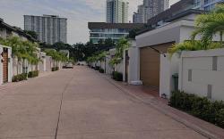 Zhongtian Beach Romantic Luxury High-End Villa with Five Bedrooms and Five Bathrooms