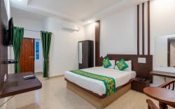 Treebo Royal Plaza, 700 Mts From Promenade Beach
