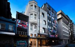 Smart and Simple Hotel Karakoy