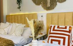 Duxe Suite4 Condo Near Mall of Asia & Naia Airport