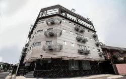 Circuit Hostel Makati