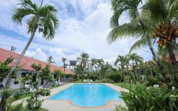 The Golddigger's Resort