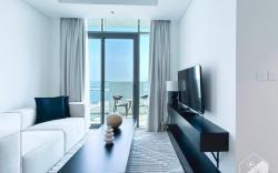 Cozy 1BR with Balcony & Views in Azizi Fawad