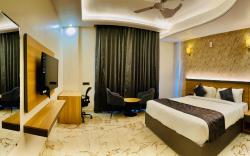 Hotel The Grand Oasis Greater Noida 