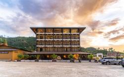 Triple Crown Resort