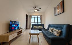 Near Airport|FreeParking|KAvenue|Family Room 6 Pax