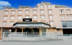 Super Townhouse Padav Square Gwalior formerly Hotel Shelter