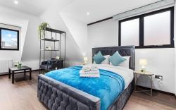 Luxury Spacious 2 person Suite in North London