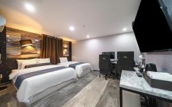 On & Off Hotel Bupyeong