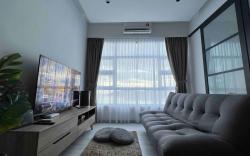 KShomesuites JQ #1 2BR |Free Wifi|Security door|