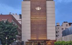 Grand Continent Brookefield - A Sarovar Portico Alliliate Hotel