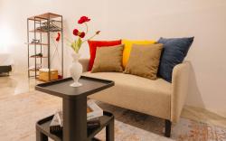 Luxury Studio at Center of City Center!1