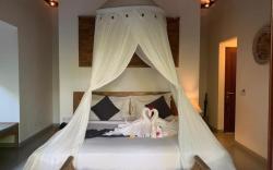 PokaVilla107 AC,Wifi,Private P00l,Garden view
