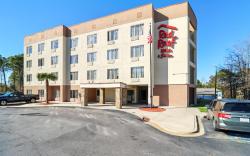 Red Roof Inn & Suites Fayetteville - Fort Bragg