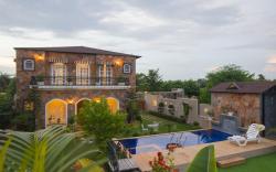 ELIVAAS 3 BHK with  Pool & Garden - Oakwood Villa