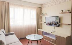 Chic Chamber 2BR @Royal Makassar Apt By Travelio