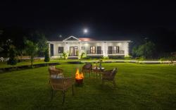 Alaya Stays 5 BHK with Pool - Ashirwad Farms