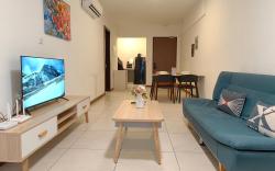 Near Airport|FreeParking|KAvenue|Family Room 6 Pax