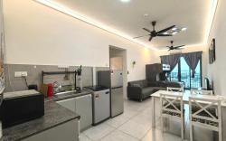 Summer Cozy Big Studio