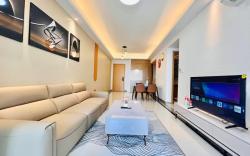 Modern Poolview 2BR at R&F
