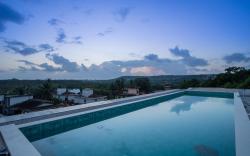 ELIVAAS 1 BHK with Rooftop Pool - Kamerios Verano