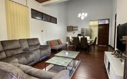 Puri Sagan: Villa Cozy di Pusat Kota Yogyakarta 