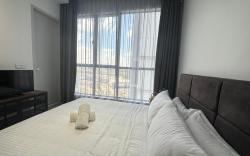 Sky Trees  Comfort room With Simple Design Concept