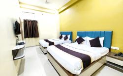 Goroomgo Medhya Grand Varanasi Indian Only Best location Near Shree Kashi Viswanath Temple and Ganga
